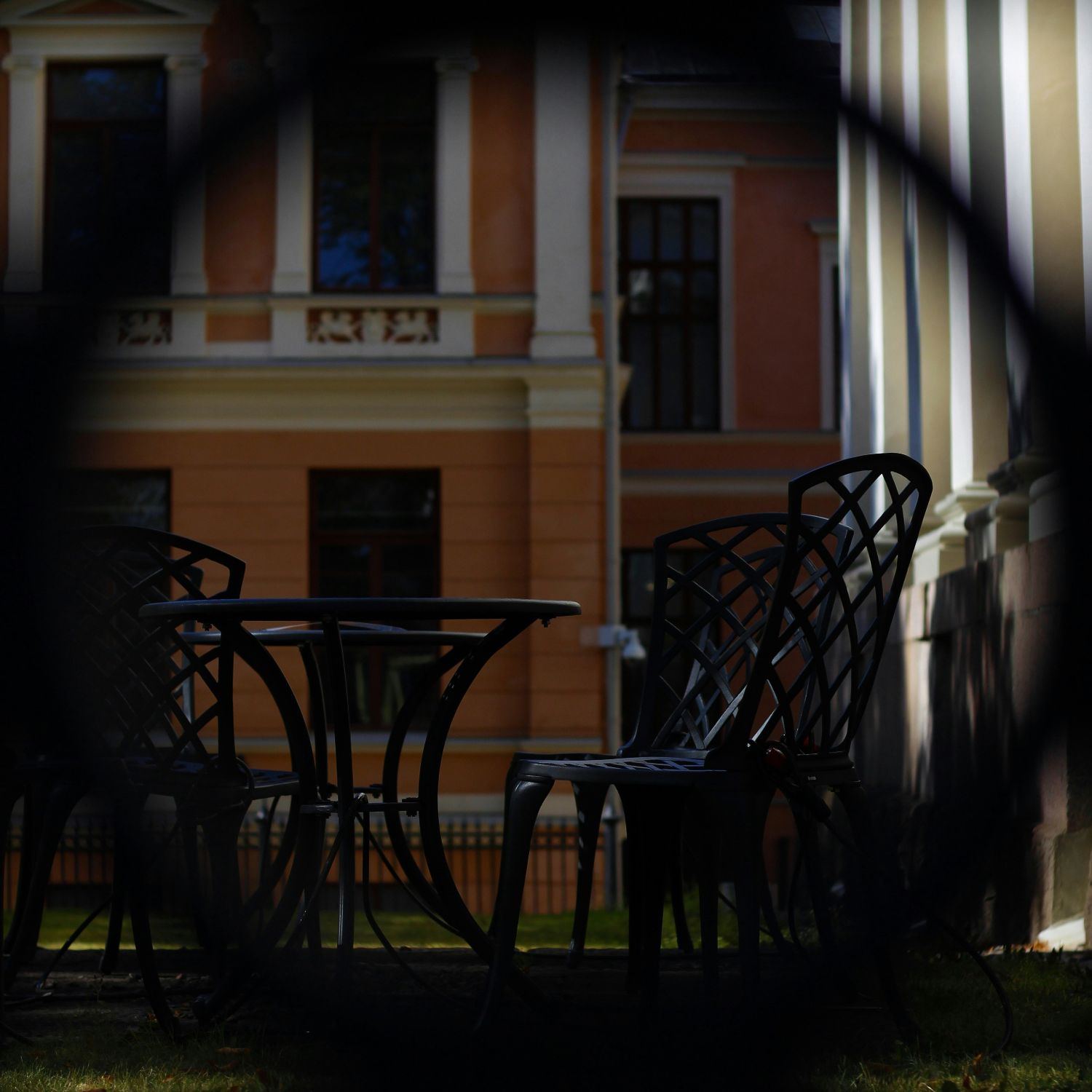 Outdoor Table Image 1